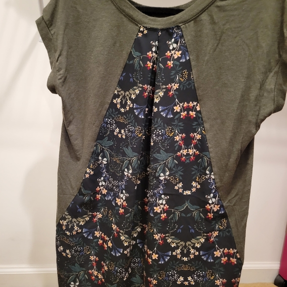 Kayleigh olive green short sleeve shirt size large - Picture 2 of 4